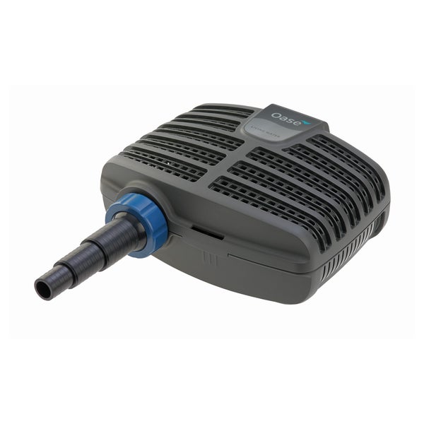 Oase Teichpumpe aus dunkelgrauem Kunststoff mit Gittergehäuse und blauem Schlauchanschluss