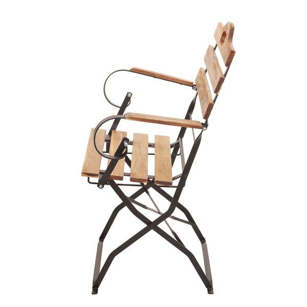 Gartensessel aus Holz mit Armlehnen und Metallgestell, klappbar