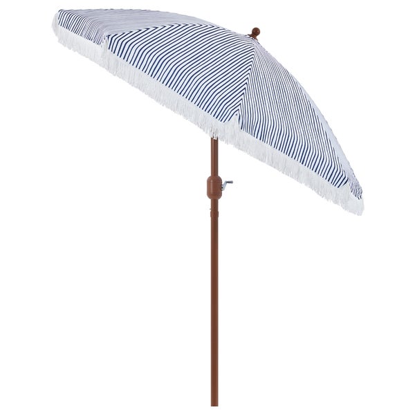 Gestreifter Sonnenschirm mit Fransen und braunem Ständer