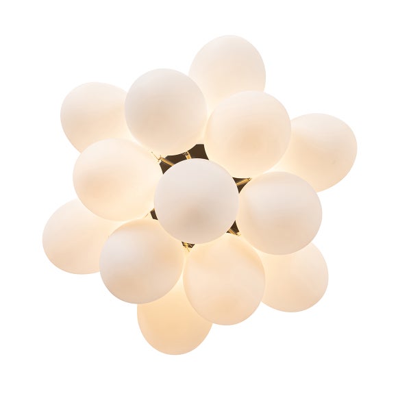 Deckenleuchte mit mehreren Kugeln aus mattem Glas in Wolkenform.