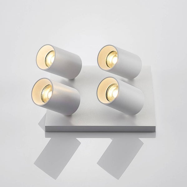 Deckenleuchte mit vier Strahlern