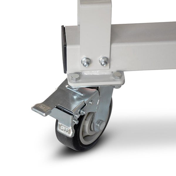 Lenkrolle mit Feststellbremse an einem Werkstattwagen