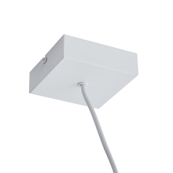 Detailaufnahme einer quadratischen Deckenhalterung mit Kabel