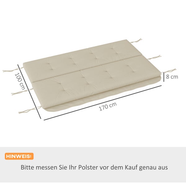 Gartenszene mit einer Schaukelbank mit Überdachung, einem Beistelltisch, einem Teppich und einer Pflanze. Die Schaukelbank enthält ein Sitzkissen.