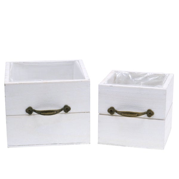 Zwei weiße Pflanzkästen aus Holz mit Griff