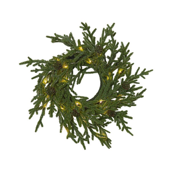 Tannenkranz mit Zapfen und Beleuchtung