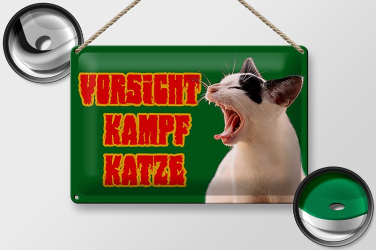 Metallschild mit der Aufschrift Vorsicht Kampf Katze und einer kämpfenden Katze