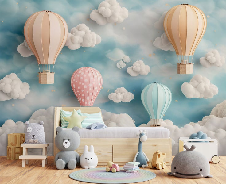 Kinderzimmer mit Bett, Spielzeug und Ballon-Motivtapete