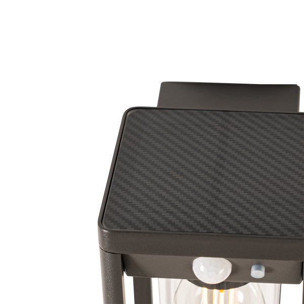 Solarleuchte mit Solarpanel auf der Oberseite und integriertem Bewegungssensor.