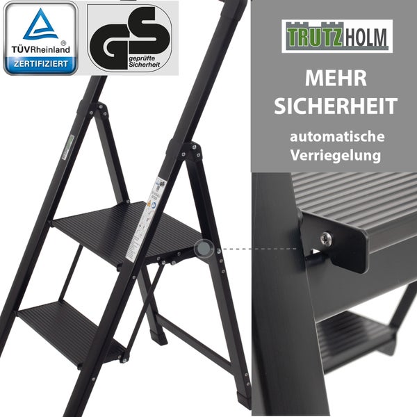 TrutzHolm Logo, TÜV Rheinland zertifiziert Siegel, GS Geprüfte Sicherheit Siegel, Detailansicht einer Trittleiter mit automatischer Verriegelung für mehr Sicherheit