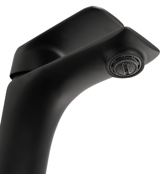 Schwarze Waschtischarmatur mit Verpackung