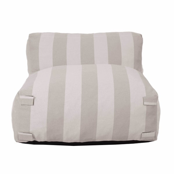 Gestreifter Sitzsack-Sessel mit Rückenlehne für den Innen- und Außenbereich.