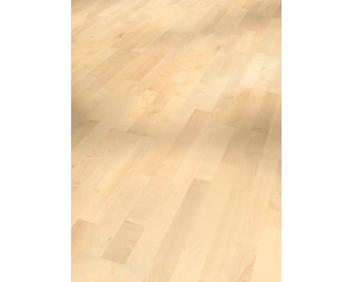 Heller Holzboden verlegt