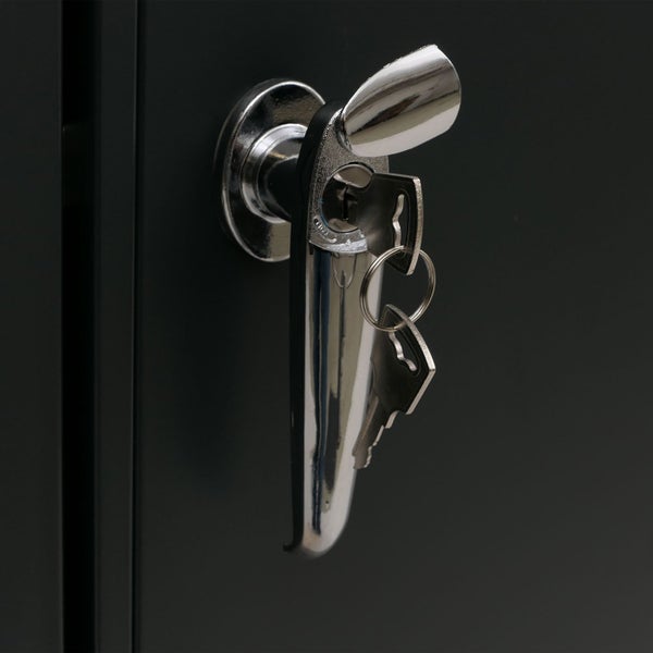 Schranktürgriff mit Schlüssel