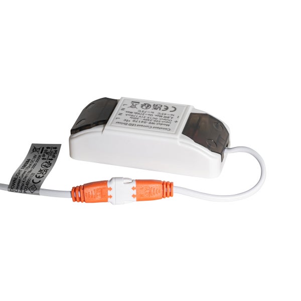 Konstantstrom-LED-Treiber aus weißem Kunststoff mit technischen Angaben und einem orangefarbenen Steckverbinder am Kabel.