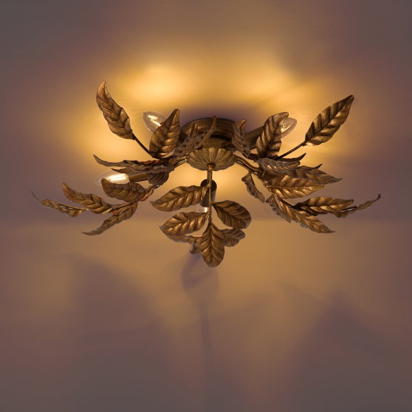 Deckenleuchte im floralen Blätter-Design aus antik-farbenem Metall mit drei Leuchtmitteln für warmes Licht.