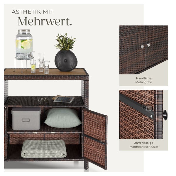 Garten-Sideboard aus Polyrattan mit Tischplatte in Holzoptik, Metallgriffen und Magnetverschlüssen.