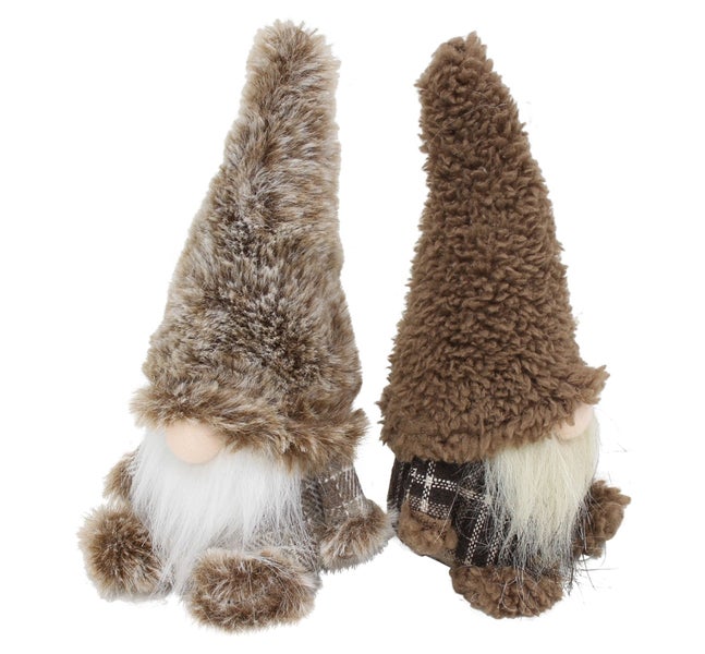 Zwei dekorative Wichtelfiguren aus Stoff mit langem Bart und spitzem Hut als weihnachtliche Tischdekoration.