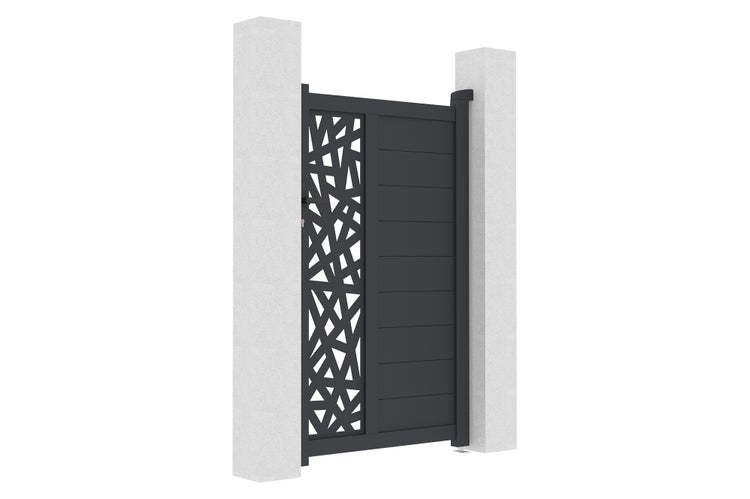 Modernes Gartentor aus Aluminium in Anthrazit mit dekorativem Ausschnittmuster und horizontalen Paneelen zwischen zwei Pfosten.