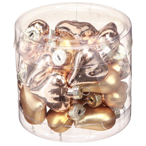 Herzförmiger Christbaumschmuck in einer transparenten Verpackung