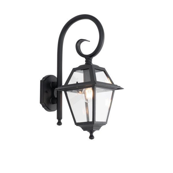 Klassische Außenwandleuchte in Laternenform aus schwarzem Metall und Klarglas mit geschwungenem Wandarm.