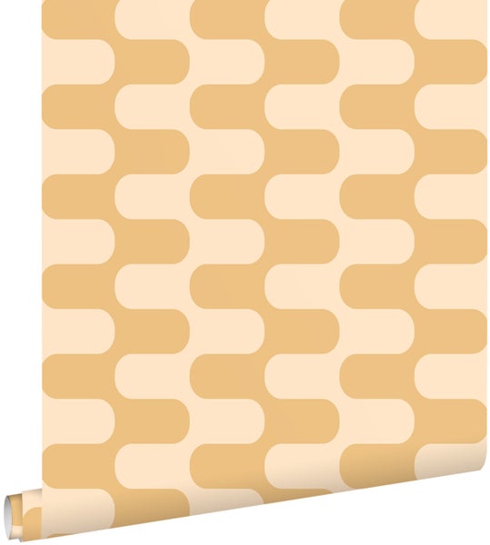 Vliestapete mit geometrischem Retro-Muster aus abgerundeten Kapselformen in Beige und Sandfarben.