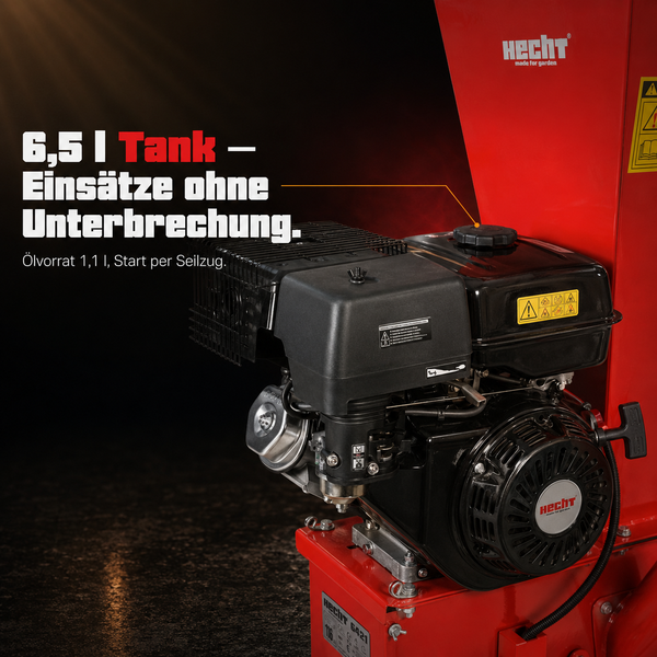 Motor eines Hecht Gartenhäckslers mit einem 6,5 Liter Kraftstofftank, 1,1 Liter Ölvorrat und Seilzugstarter.