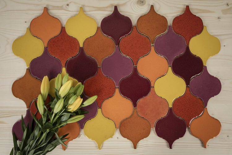 Mosaikfliesen mit ungewöhnlicher Form für Wand und Boden