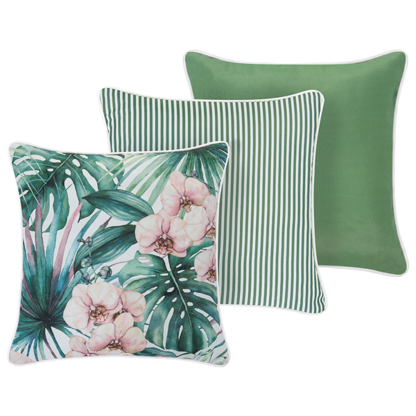 Drei quadratische Zierkissen mit Blumenmuster und Streifenmuster sowie ein unifarbenes Kissen mit weißer Kederbiese für den Innenbereich.