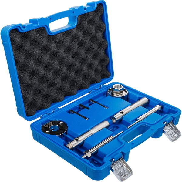 Werkzeugsatz im blauen Koffer mit Schaumstoffeinlage, inklusive Spindeln und Adaptern aus Metall für Mechanikarbeiten.