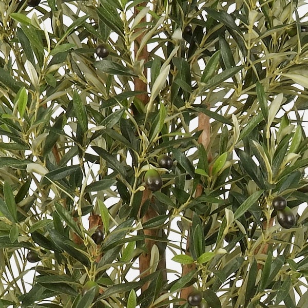 Detailansicht eines künstlichen Pflanzenstamms in einem schwarzen Kunststofftopf.