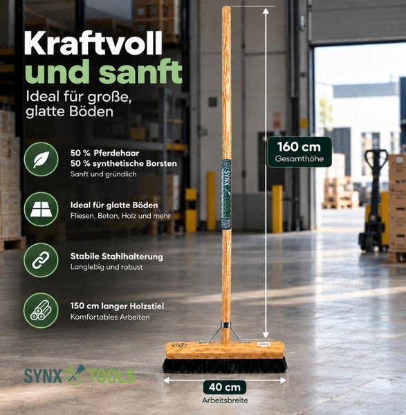Industriebesen mit Holzstiel und Mischbestückung aus Pferdehaar und Kunststoffborsten, Gesamthöhe 160 Zentimeter, Arbeitsbreite 40 Zentimeter.