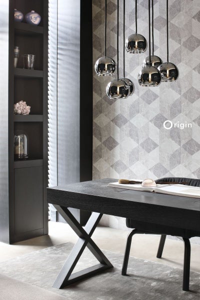 Einrichtungsszene mit Schreibtisch, Regal und Pendelleuchten