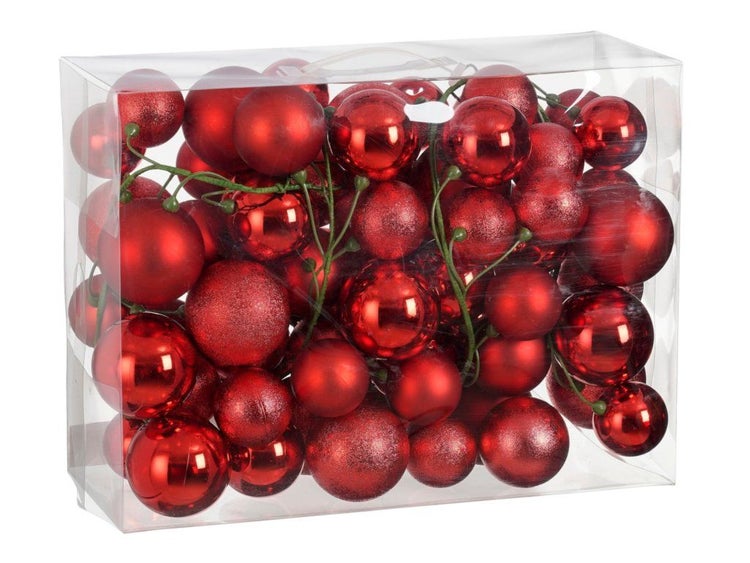 Set mit Weihnachtsbaumkugeln in verschiedenen Größen und Oberflächenstrukturen in transparenter Kunststoffverpackung
