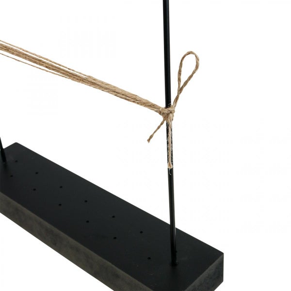 Dekorationshänger mit Kordelaufhängung