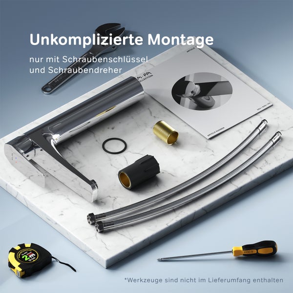Waschtischarmatur im Set mit Montageanleitung, Anschlussschläuchen, Dichtungen und Befestigungsmaterial auf einer Marmorplatte präsentiert.