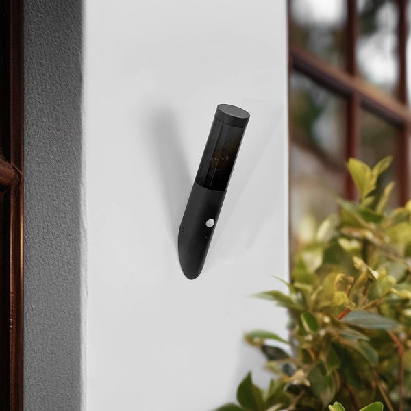 Lindby Wandleuchte außen Statius mit Bewegungsmelder (spritzwassergeschützt (Modern) in Schwarz aus Metall (1 flammig, E27) - Wandlampe für Außenwand/Hauswand Haus Terrasse und Balkon