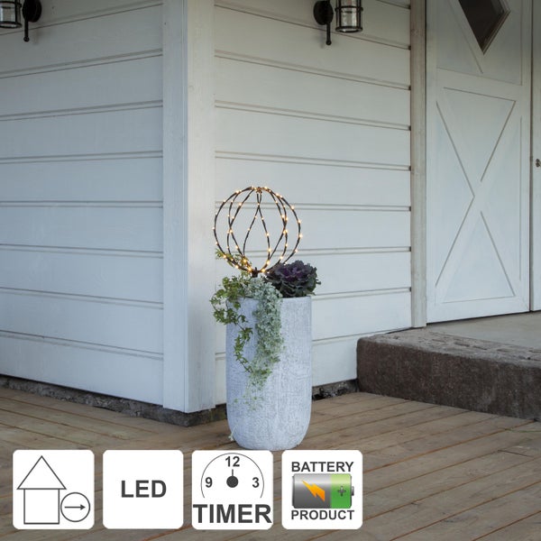 Dekorative LED-Kugel auf einem Pflanzgefäß mit Timer- und Batterieproduktfunktion für den Außenbereich