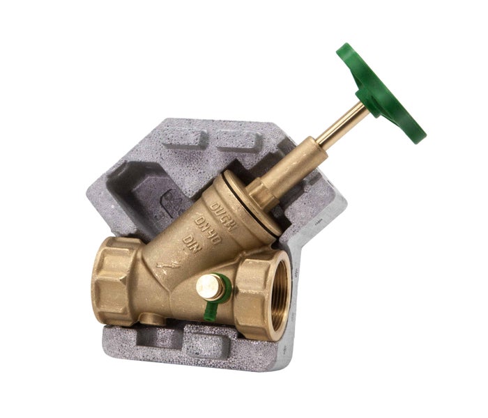 Freistromventil Nennweite 40 aus Messing mit Entleerungsventil, grünem Handrad und Styropor-Dämmschale.