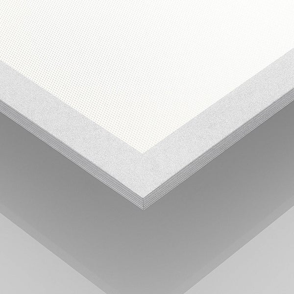 Detailansicht der Ecke eines LED-Panels mit prismatischer Oberfläche und Metallrahmen.