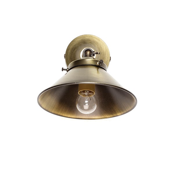Wandleuchte im Vintage-Stil mit Lampenschirm und Glühbirne