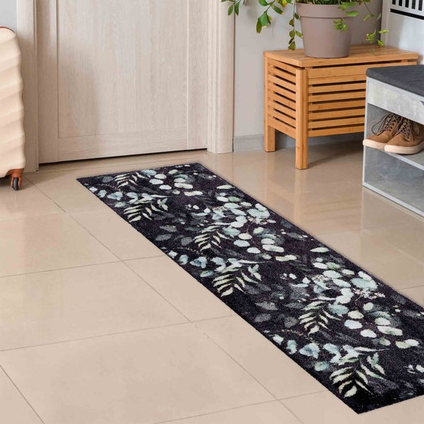 Läufer mit Pflanzenmuster im Eingangsbereich