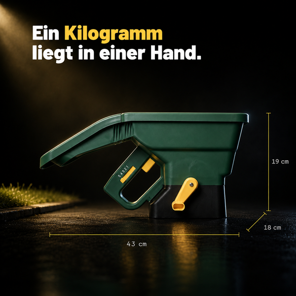 Handstreuer für Saatgut oder Dünger, Kunststoff. Maße: 43 mal 19 mal 18 Zentimeter. Text: Ein Kilogramm liegt in einer Hand.