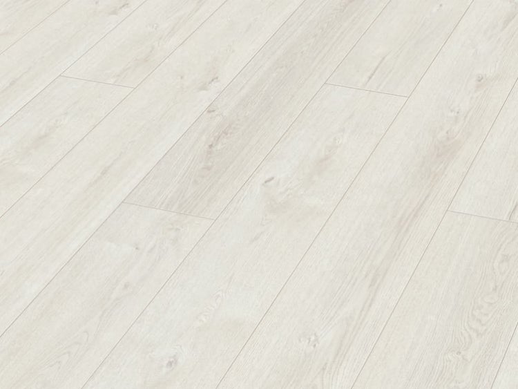 Laminatboden mit heller Holzoptik in Eichenoptik mit deutlich sichtbarer Maserung und Struktur