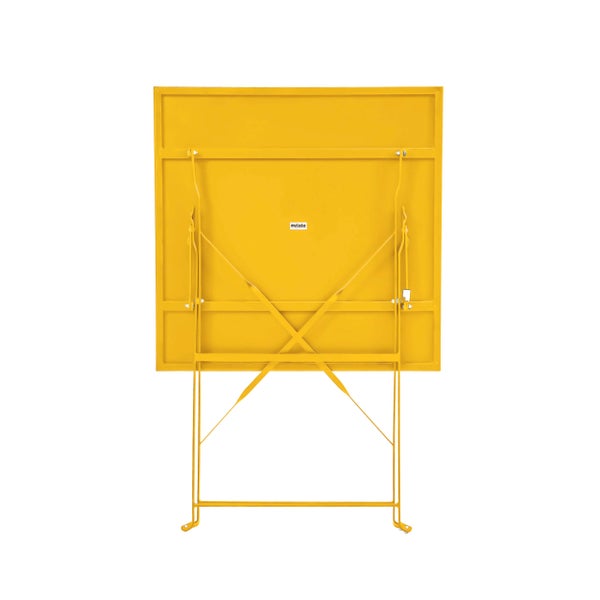 Klappbarer quadratischer Gartentisch aus Metall in Gelb, Ansicht der Unterseite mit ausgeklappten Beinen.