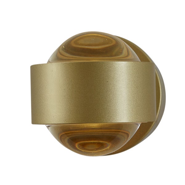 Goldene Wandleuchte mit kugelförmigem Lampenschirm