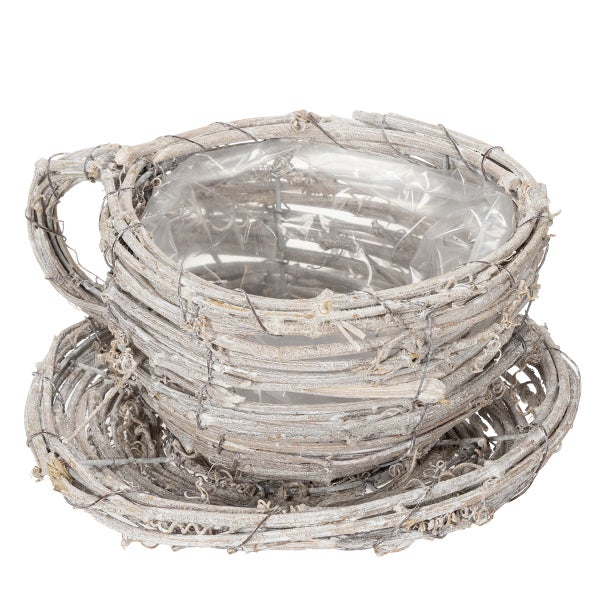 Dekorative Pflanzschale in Form einer Teetasse mit Untertasse aus Zweigen