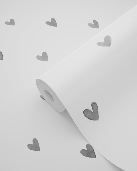 Tapetenrolle mit Herzmuster