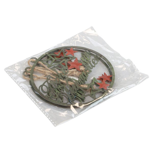 Holzanhänger mit Schriftzug, Sternen und Kordel in einer Verpackung