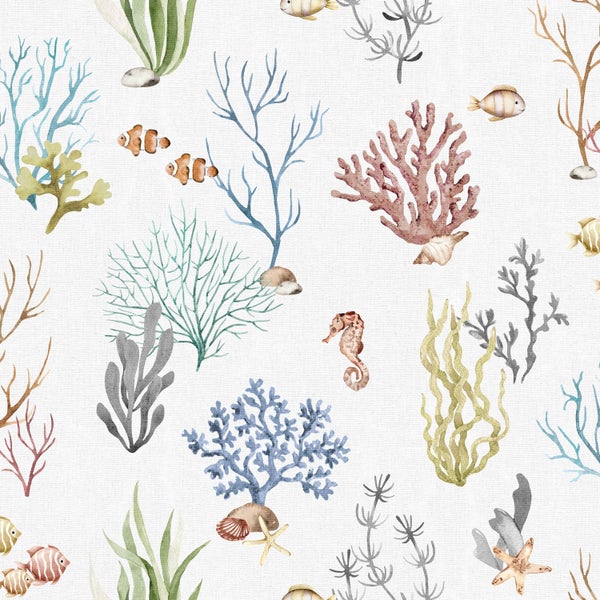 Aquarell-Unterwasser-Muster mit Korallen, Algen, Fischen, Seepferdchen und Seesternen.